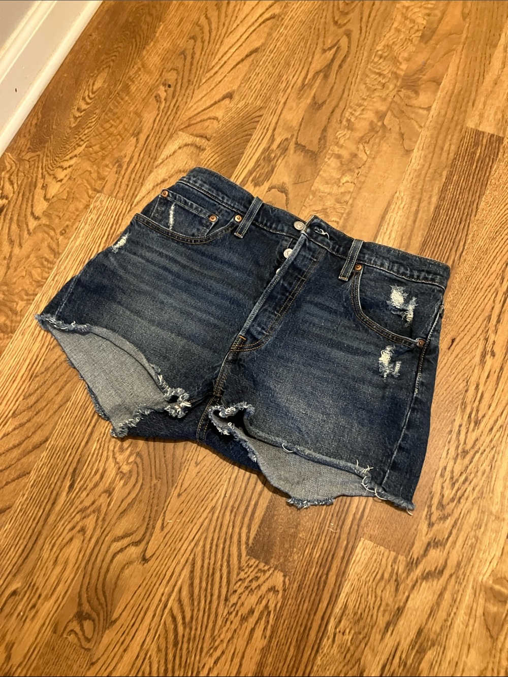 LEVI'S WOMEN'S DARK WASH 501 WORN IN ORIGINAL SHORTS